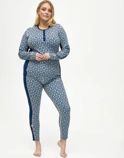 Kari Traa Rose LS Uldundertrøje - Plus Size XXL-XXXL-XXXXL -Tilbud Try Ski Butik 622370 ROSE LONGSLEEVE 2XL 4XL CALM MODEL 3 Karitraa 6bb003b6 24be 4c9d a2ad a19b5638ef1b