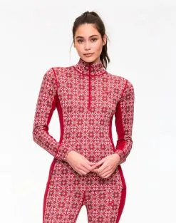Kari Traa Rose H/Z Skiundertøj Sæt Dame - 100% Merinould -Tilbud Try Ski Butik 622691 Rose Half Zip Base Layer Top Merino Wool RED MODEL 1 Karitraa 1800x1800 8eb6c764 5937 46e7 bd61 b4f1a467a317