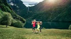 Kari Traa Butterfly T-Shirt Baselayer -Tilbud Try Ski Butik 622788 622787 622789 622849 Butterfly KariTraa SS21 Commercial 1 2500px