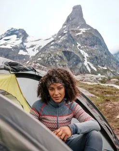 Kari Traa Silja H/Z Skiundertøj Sæt Dame 15 Kari Traa Silja H/Z Skiundertøj Sæt Dame -Tilbud Try Ski Butik 622909 Silja Wool Half Zip 100 Merino Wool SAIL MODEL 3 Karitraa e972cdc4 fa43 40a2 8dd4 73e4b489be5c