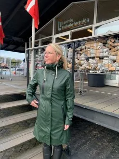 ELKA Rainwear Elka Elements Recycled Regnjakke Dame - Oliven -Tilbud Try Ski Butik image 292d18f4 6d01 4d18 8853 b97d8c7fb55e scaled